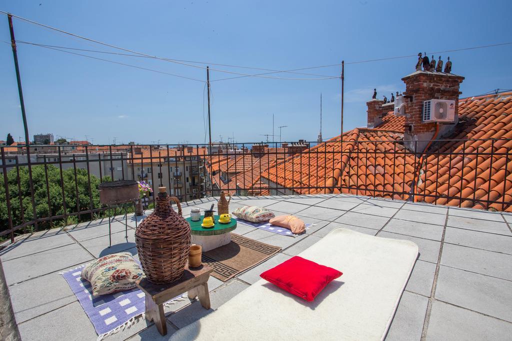 Guest House Roman Horizon Split Exteriör bild